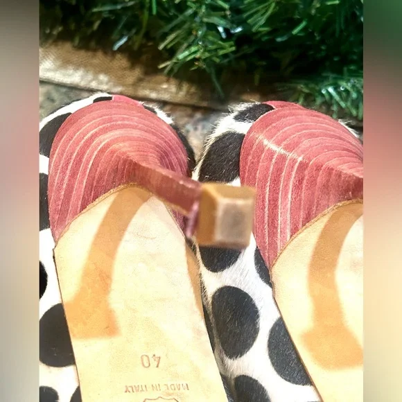 Manolo Blahnik Black and Pink Polka Dot Heels/ Pony Hair Vintage - Picture 8 of 16